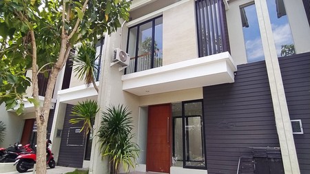 Dijual Rumah Siap huni Full Furnished di Northwest Lake Onega Deluxe 