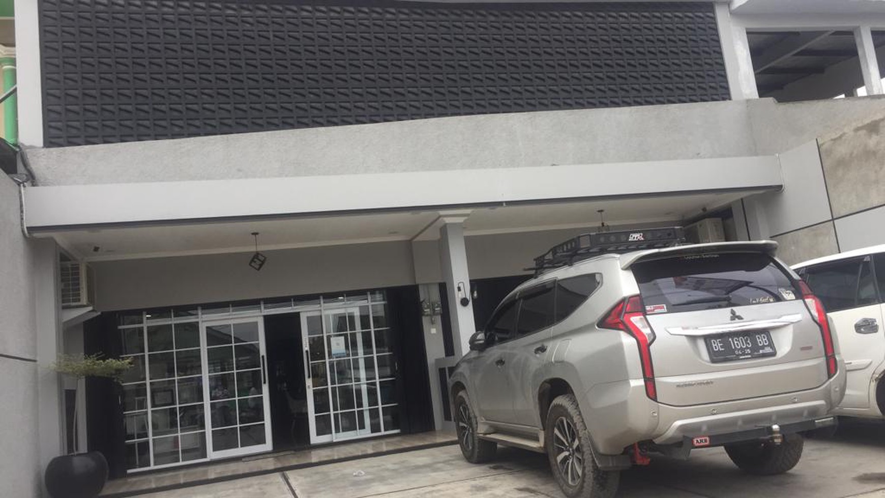 Ruko gandeng 2 pintu lebar 10x20 dua lantai di jalan tirtyasa Sukabumi Bandarlampung