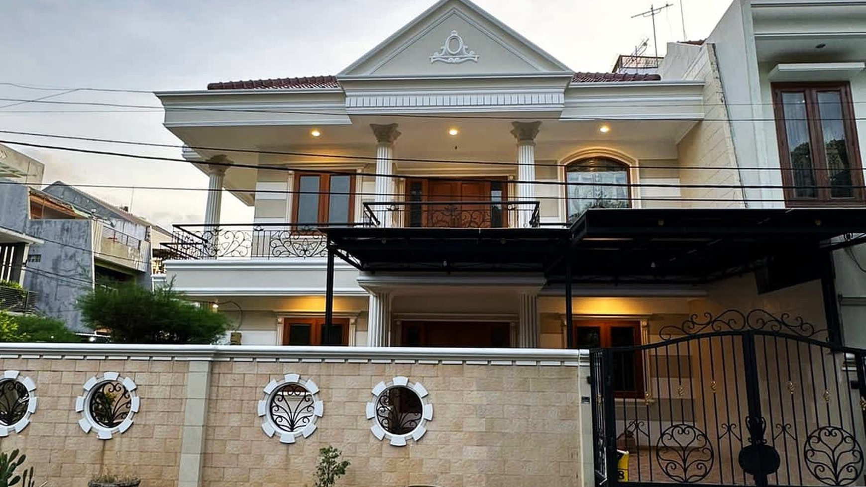 Jarang Ada. Rumah Bagus Citra Garden 3, Kalideres