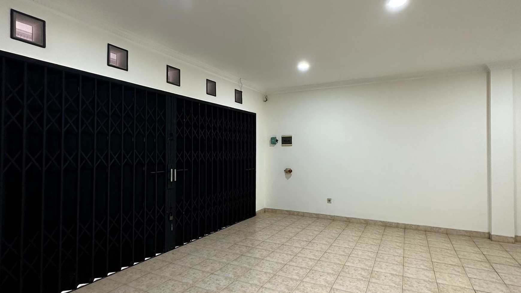 Jarang Ada. Rumah Bagus Citra Garden 3, Kalideres