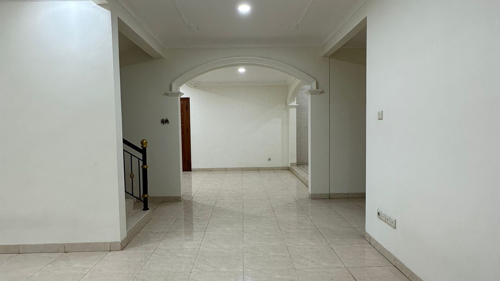 Jarang Ada. Rumah Bagus Citra Garden 3, Kalideres