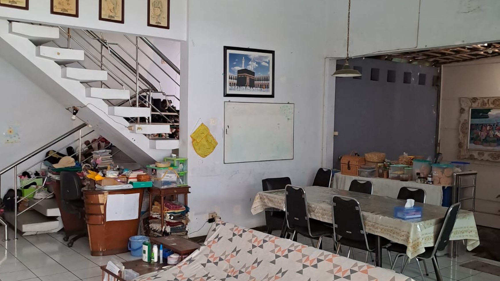 Rumah Klasik Terawat di jl Karang Tineung, Bandung