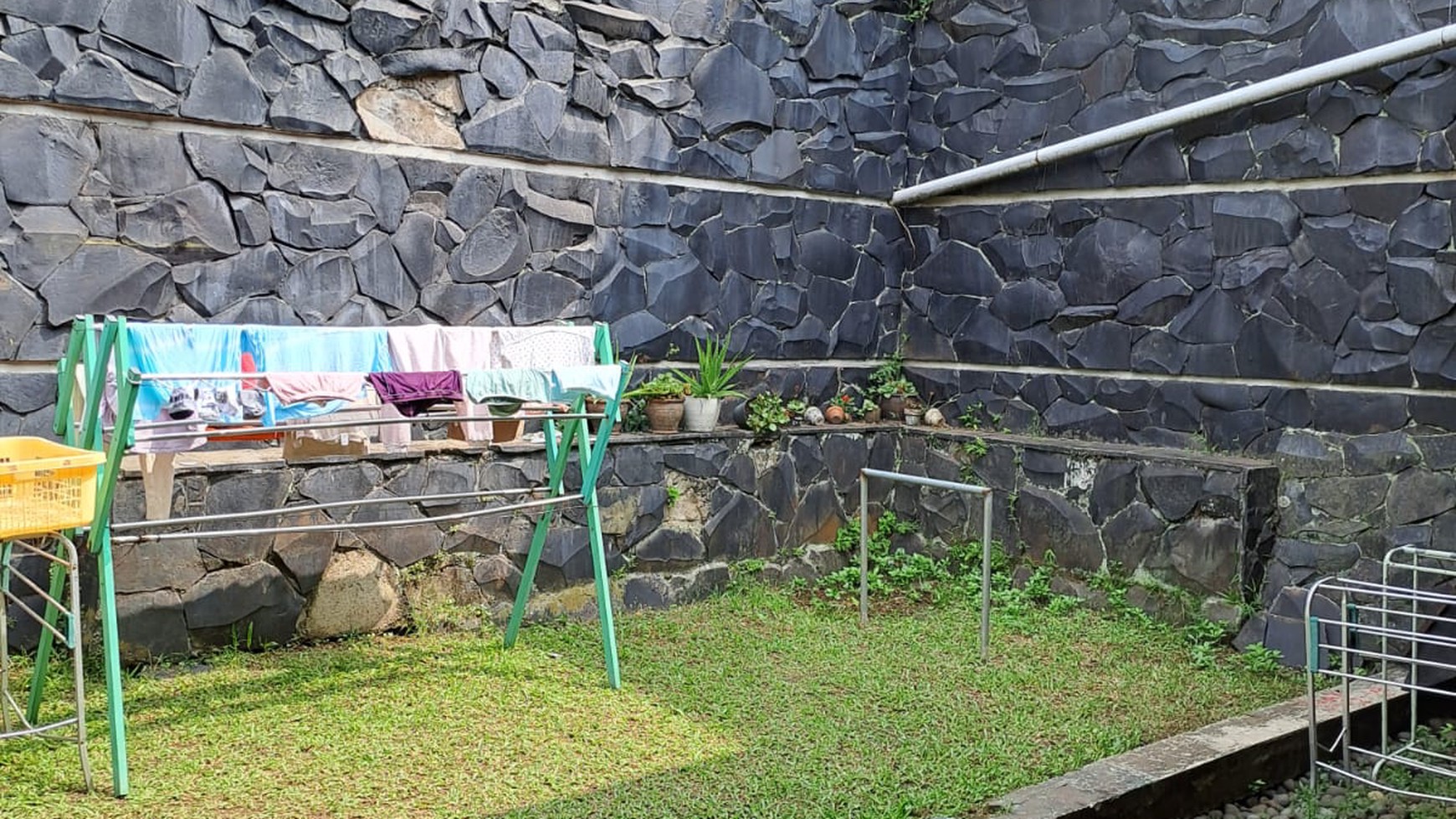 Rumah Klasik Terawat di jl Karang Tineung, Bandung