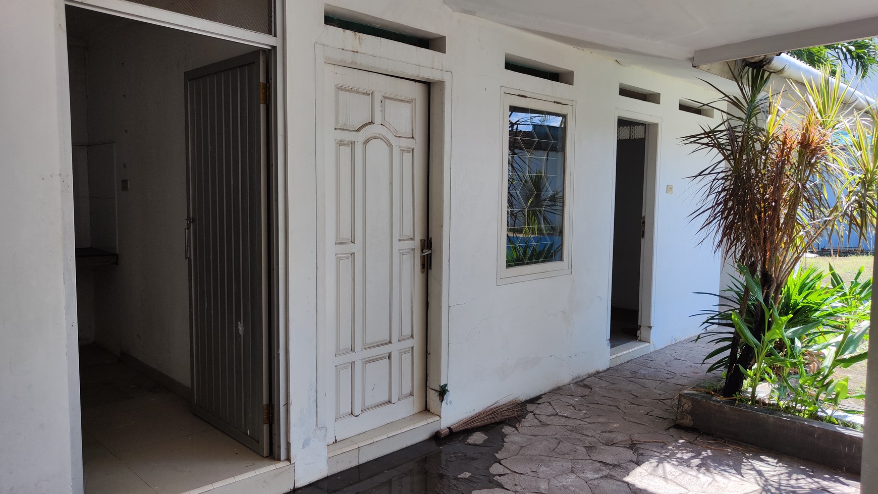 Rumah dengan Kolam Renang di Villa Citra I Antasari