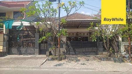 Rumah 2 lantai di Jalan Jemursari, Surabaya 