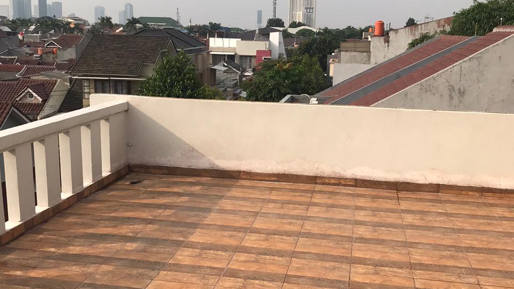 Rumah Minimalis, Siap Huni, dan Terdapat Rooftop @Regency Melati Mas, BSD