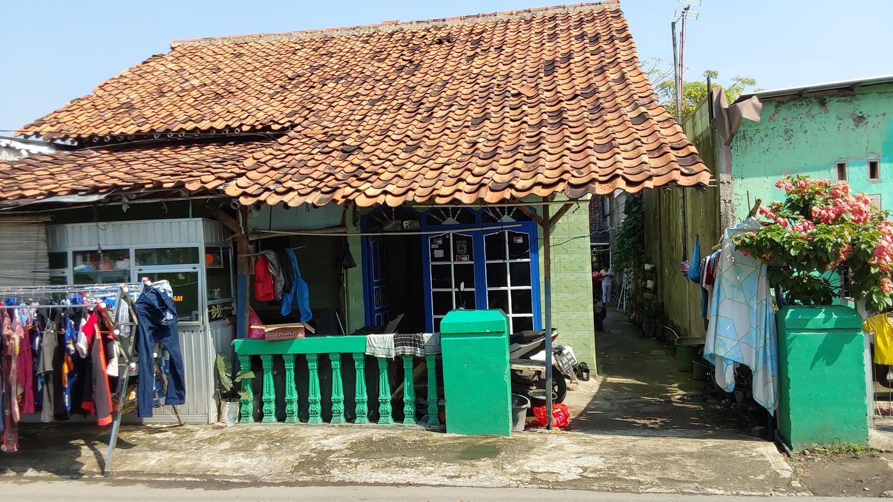 Tanah + Rumah di Kampung Walahir 