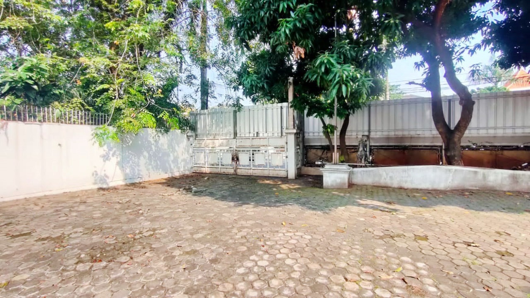 Rumah Hitung Tanah Di Jl Metro Pondok Indah, Jakarta Selatan