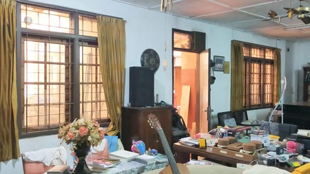 Rumah Asri Terawat di Jl Dahlia, cimahi 