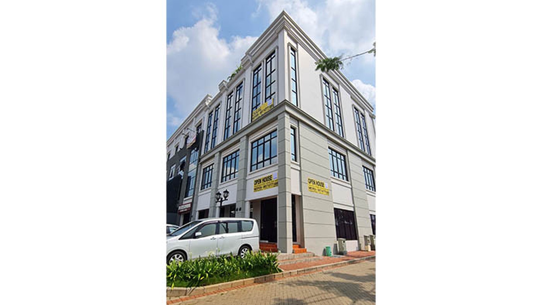 Ruko Hoek Sedayu City Boulevard Raya, Kelapa Gading,  3 muka BU, Harga Murah