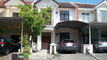 Rumah di Pakuwon City Cluster Sorrento Surabaya Timur, 2 Lantai, Hadap Utara, Siap Huni