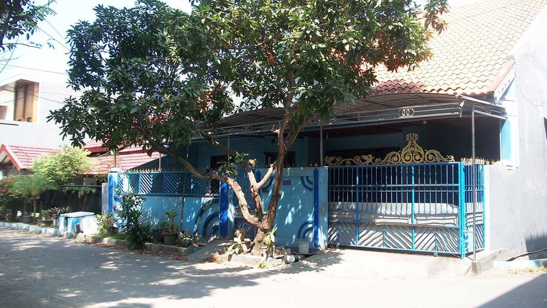 Rumah di Jl. Mangga Pondok Tjandra Sidoarjo, Hook/Pojokan, SHM, HITUNG TANAH !!!!