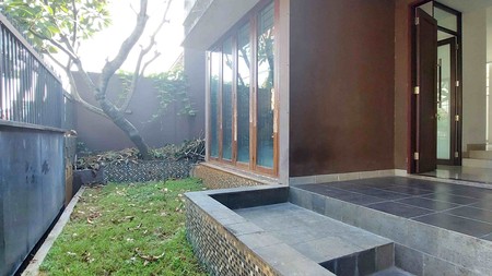 RUMAH DI CIPETE SELATAN, CILANDAK, LOKASI TENANG, DEKAT MRT CIPETE