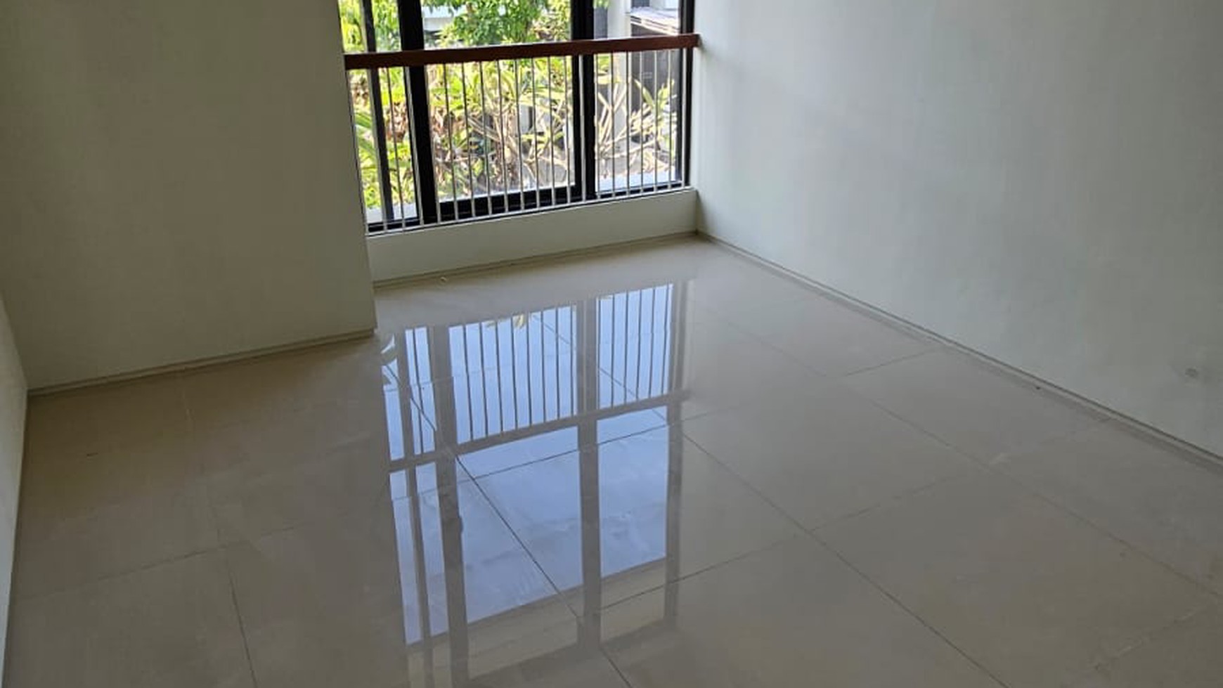 Dijual Rumah North West Lake Citraland Surabaya - Tipe Malawi Deluxe - 2 Lantai - 2 K.Tidur - Siap Huni