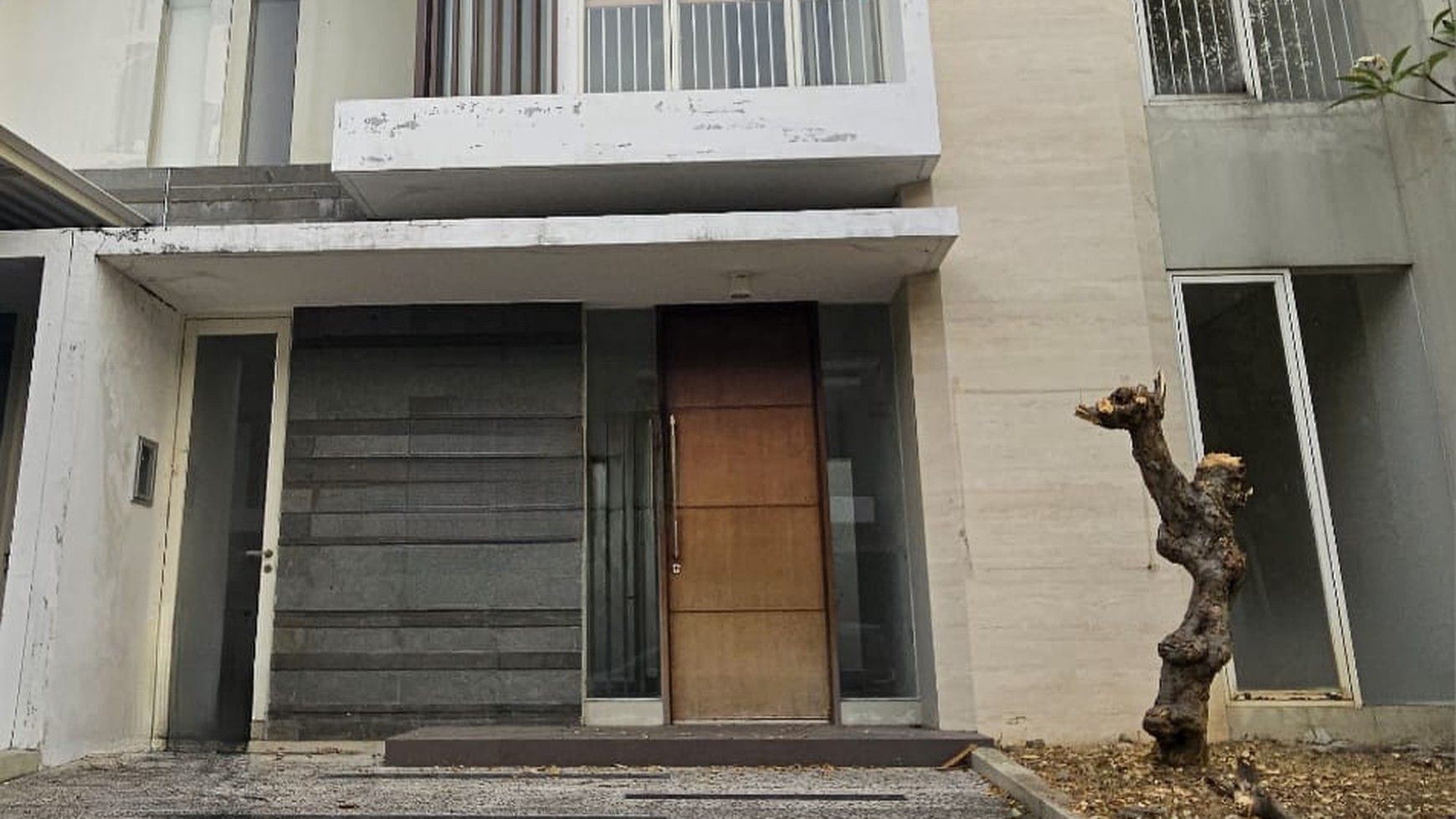 2 Man Rumah Pelican Hill Citraland Surabaya- 4 Kamar Tidur - Cantik Siap Huni - TerLUAS 8Ã-15