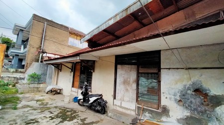 Rumah Hitung Tanah di Sayap Lengkong, Bandung