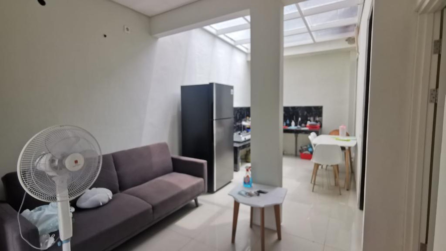 MURAH Rp.800 jt-an Rumah North West Lake Citraland SPESIAL 2 Lantai + Full Furnished  , 2 K.Tidur - Cantik Siap Huni 