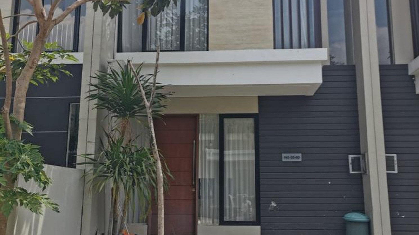 MURAH Rp.800 jt-an Rumah North West Lake Citraland SPESIAL 2 Lantai + Full Furnished  , 2 K.Tidur - Cantik Siap Huni 