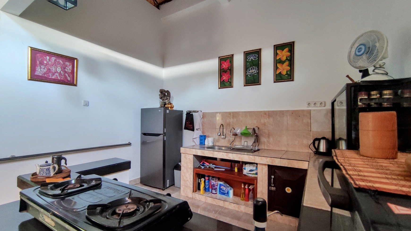 TWO BEDROOMS HOUSE FOR RENT!