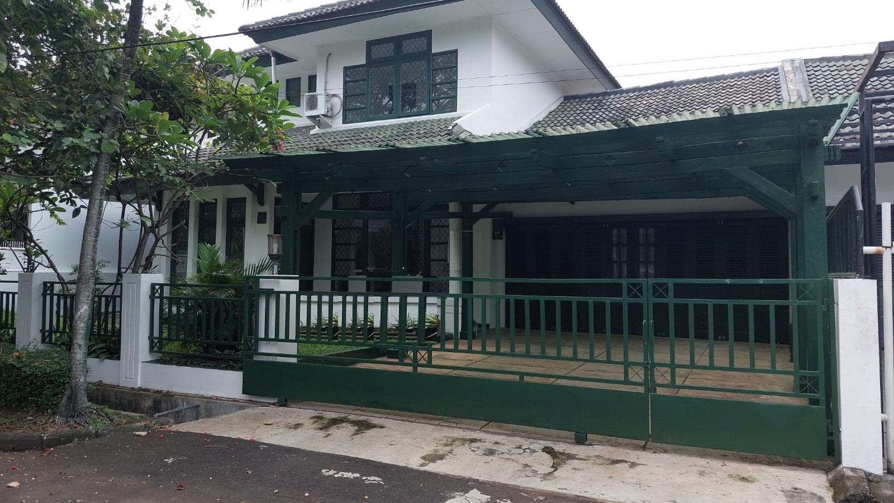 Rumah Asri, bagus bebas banjir di Bintaro