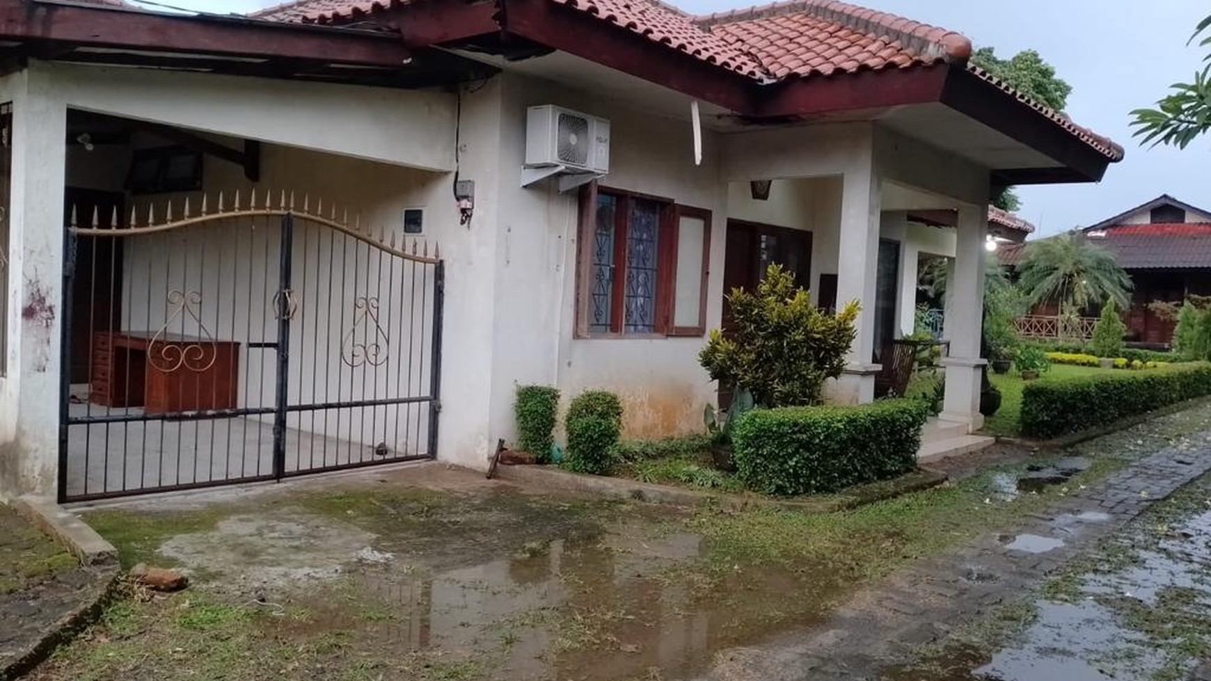 Dijual Rumah di Pamulang Tanah Luas Rumah Halaman Asri Murah