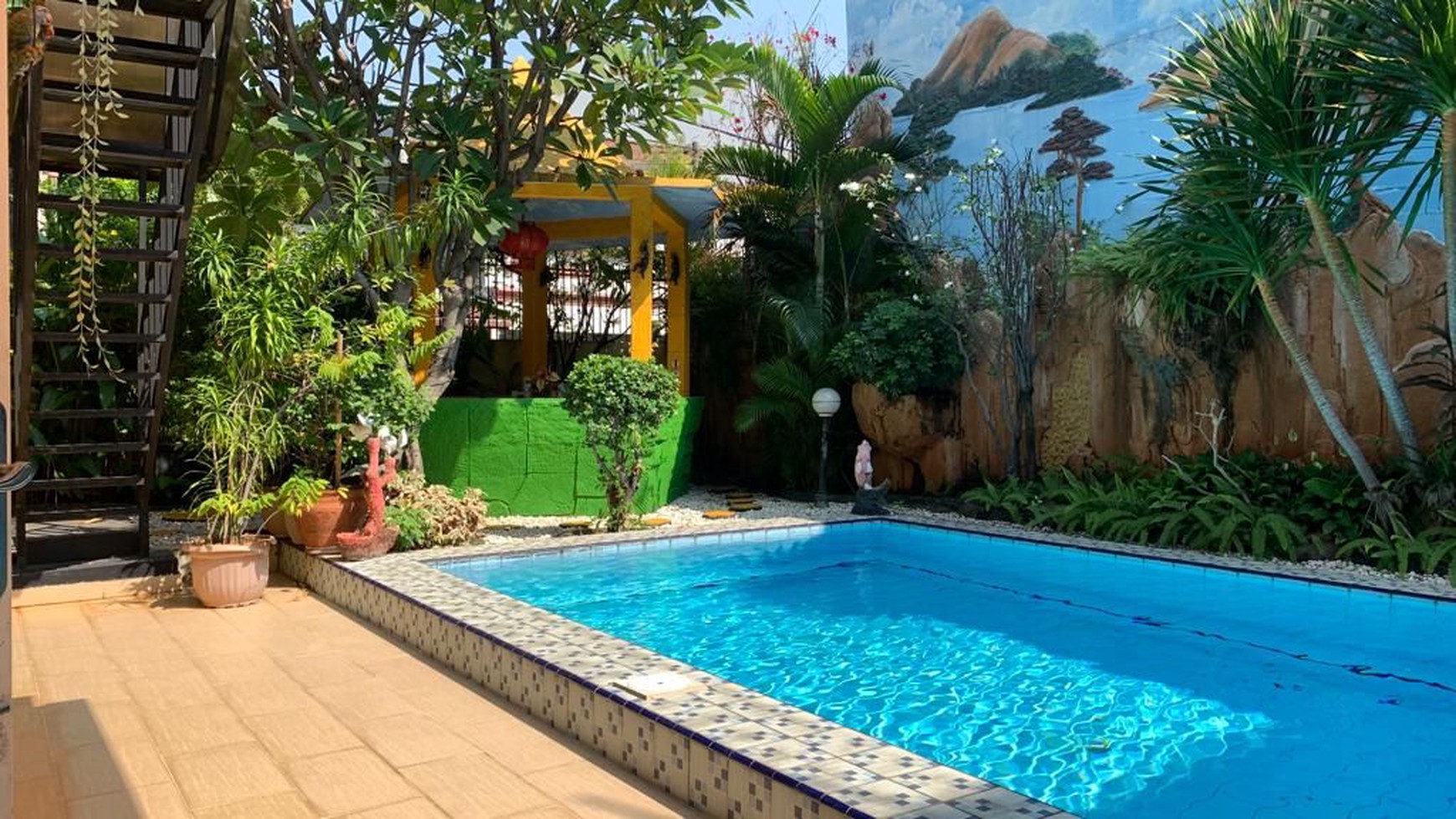 Rumah Sunter 435m2 ada Kolam Renang