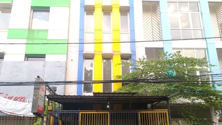 Ruko 3 lantai di Rungkut Asri Utara, Surabaya 