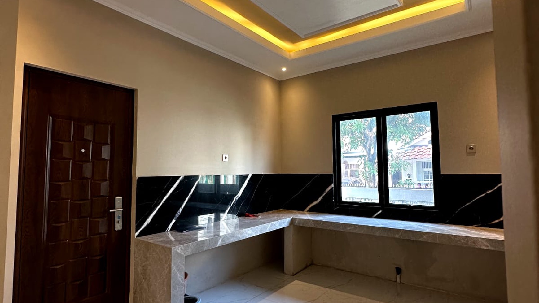 Rumah Hook Bagus Siap Huni dengan Design Mewah dan Strategis @Graha Raya