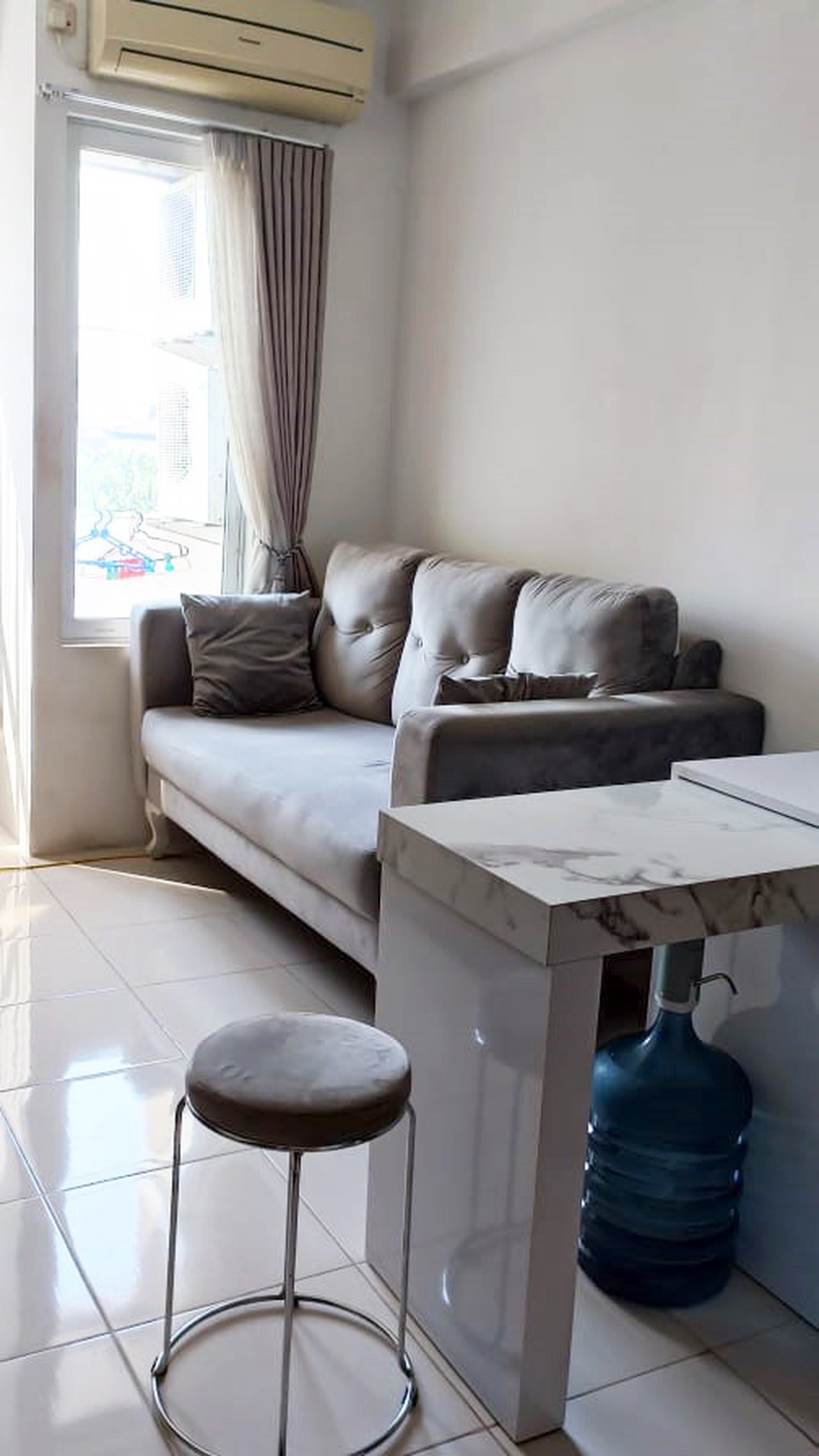 Apartemen Puncak Permai Surabaya Barat, 2 BR, Full Furnished, View City, Bisa SEWA juga loh....!!!! - KW -