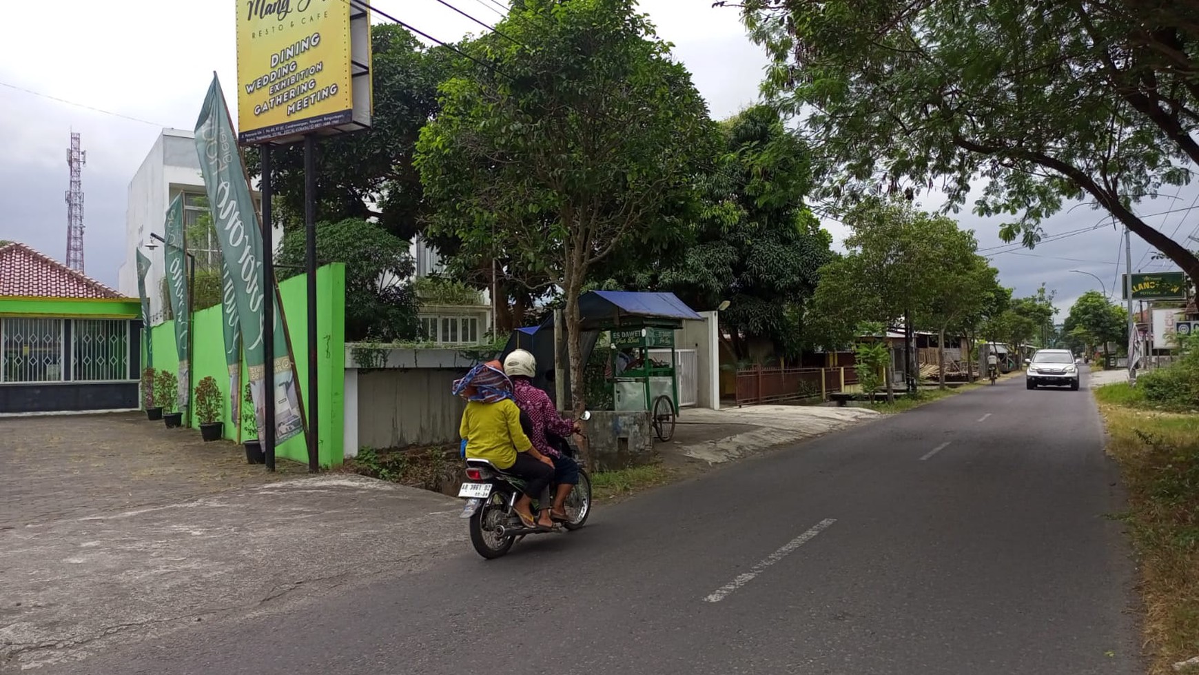 TANAH  LUAS + BANGUNAN RESTO DI POTORONO BANTUL 