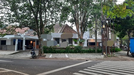 Rumah dan Tempat Usaha di Mainroad, Sayap Riau Bandung