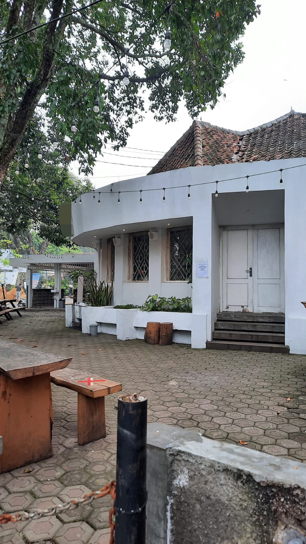 Rumah dan Tempat Usaha di Mainroad, Sayap Riau Bandung