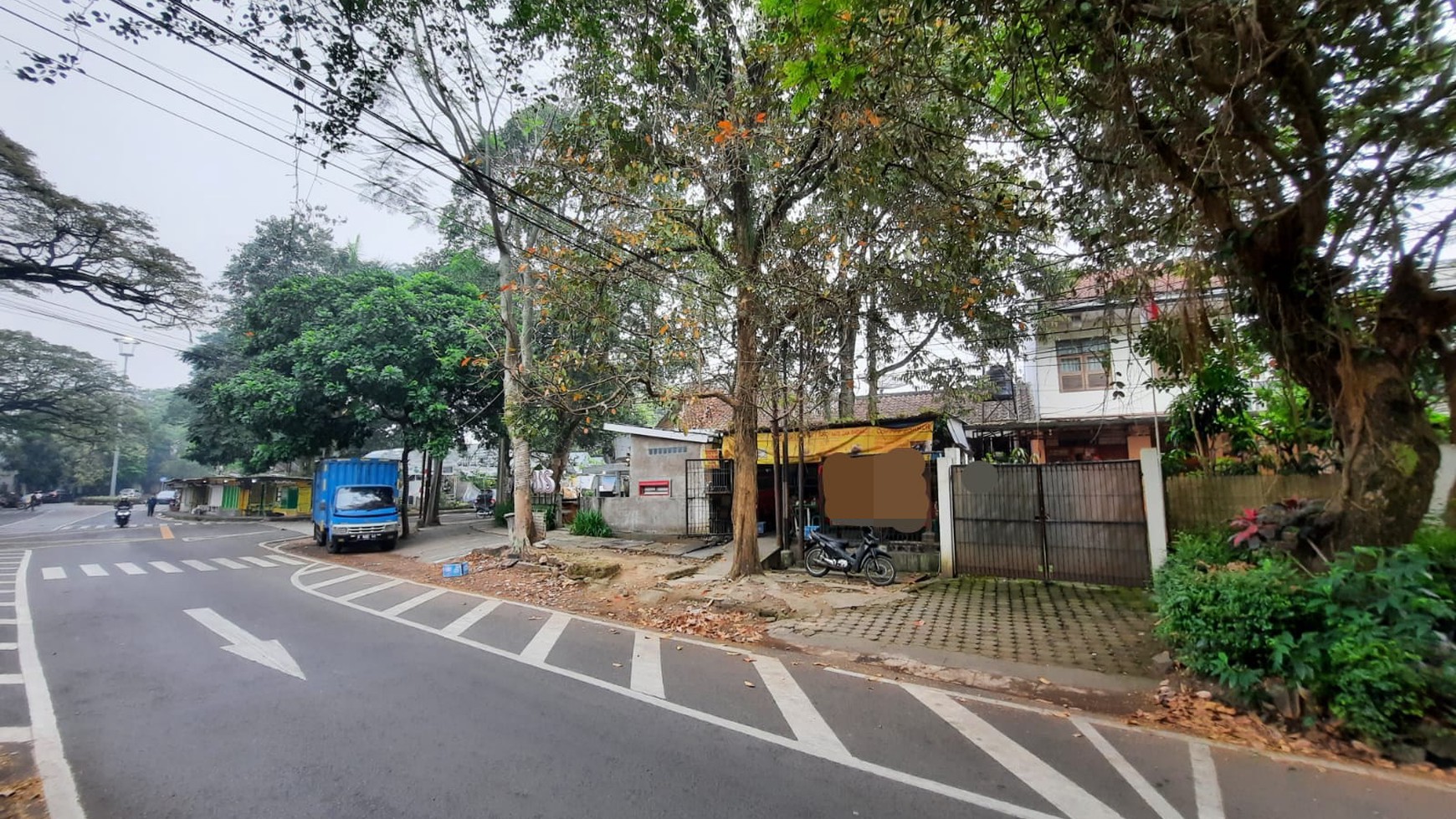 Rumah dan Tempat Usaha di Mainroad, Sayap Riau Bandung