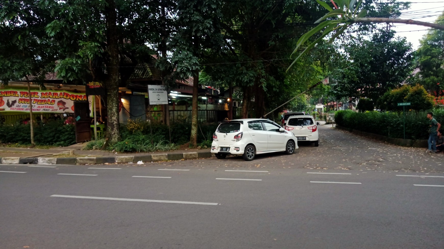 Rumah Mewah Classic di Sayap Dago, Bandung Kota