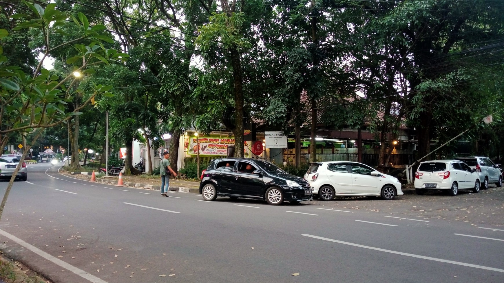 Rumah Mewah Classic di Sayap Dago, Bandung Kota