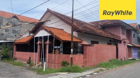 Rumah 2 lantai di Karang Menur, Surabaya 