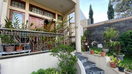 Rumah Lux Siap Huni di Komplek Setra Duta, Bandung