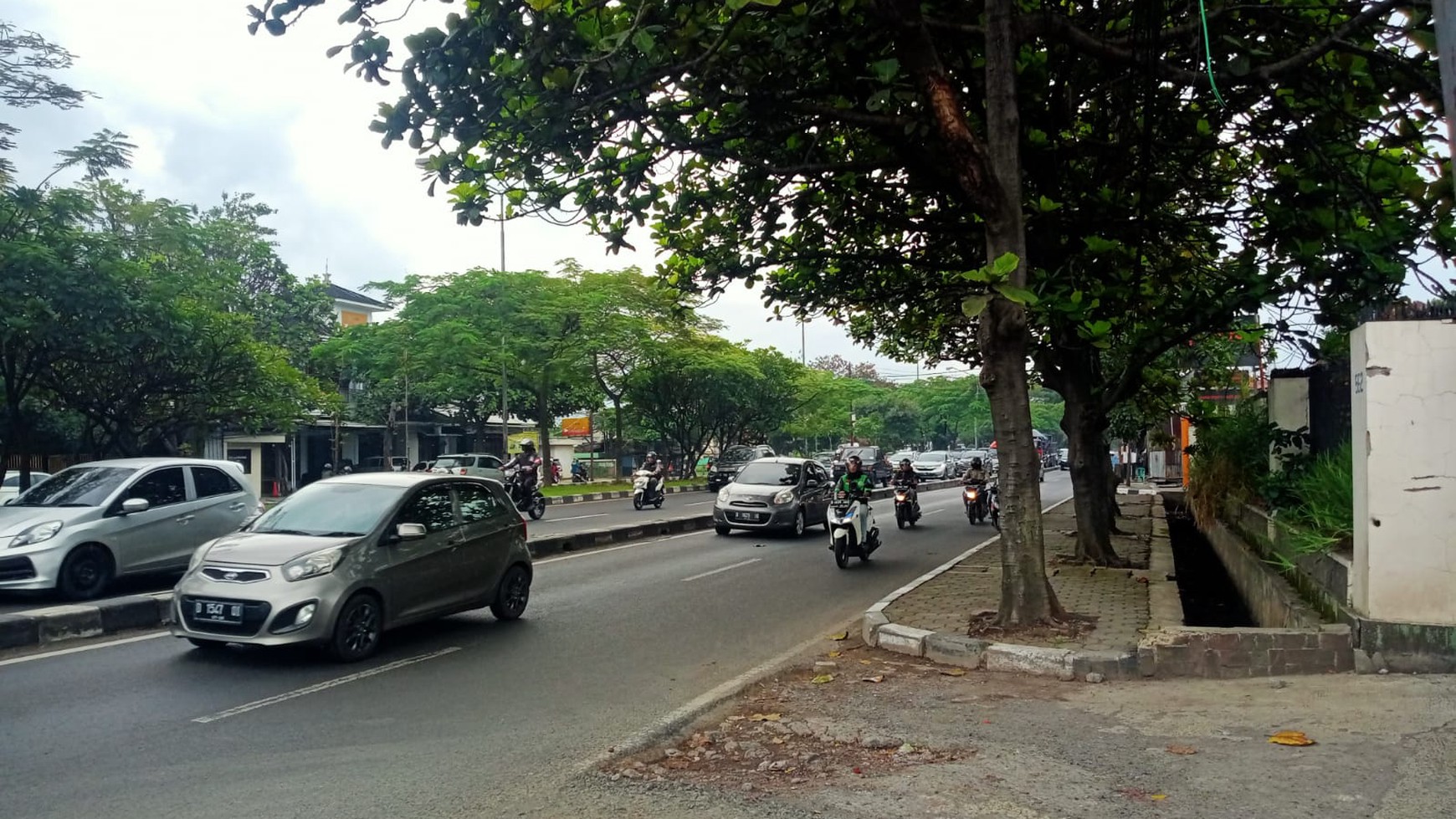 Gudang di Tengah Kota Bandung jl Soekarno Hatta