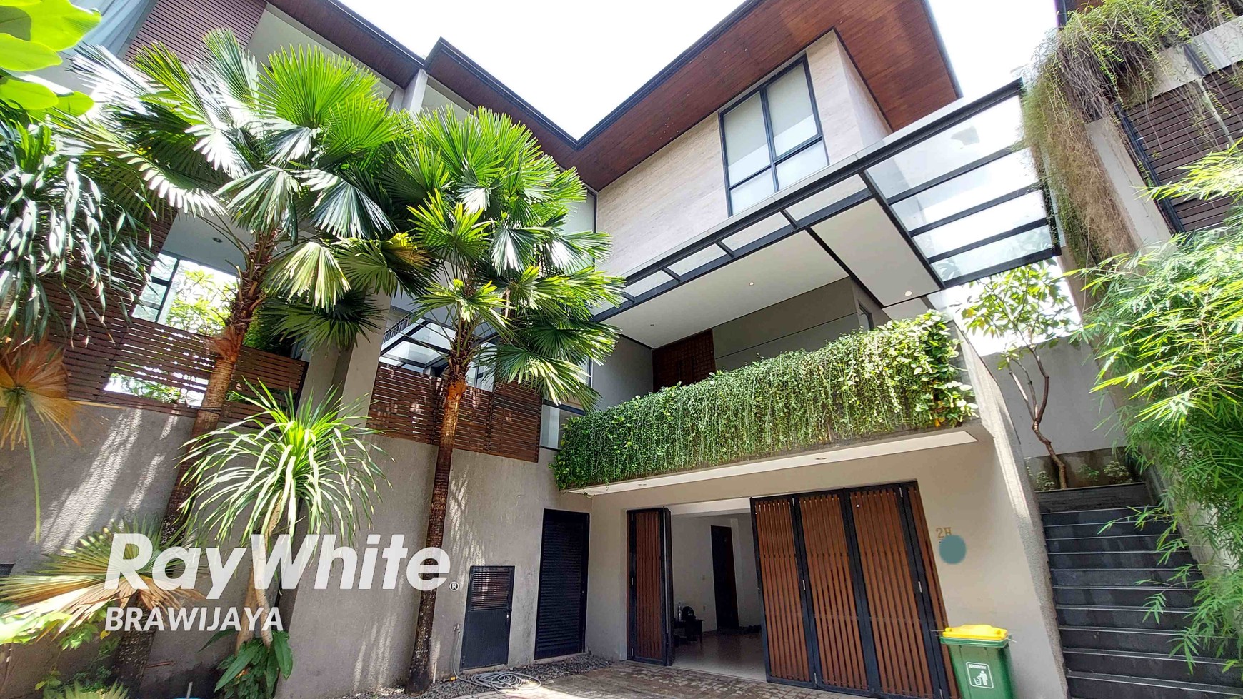 TOWNHOUSE DI CIPETE, BELAKANG CITOS, DALAM CLUSTER, FURNISHED