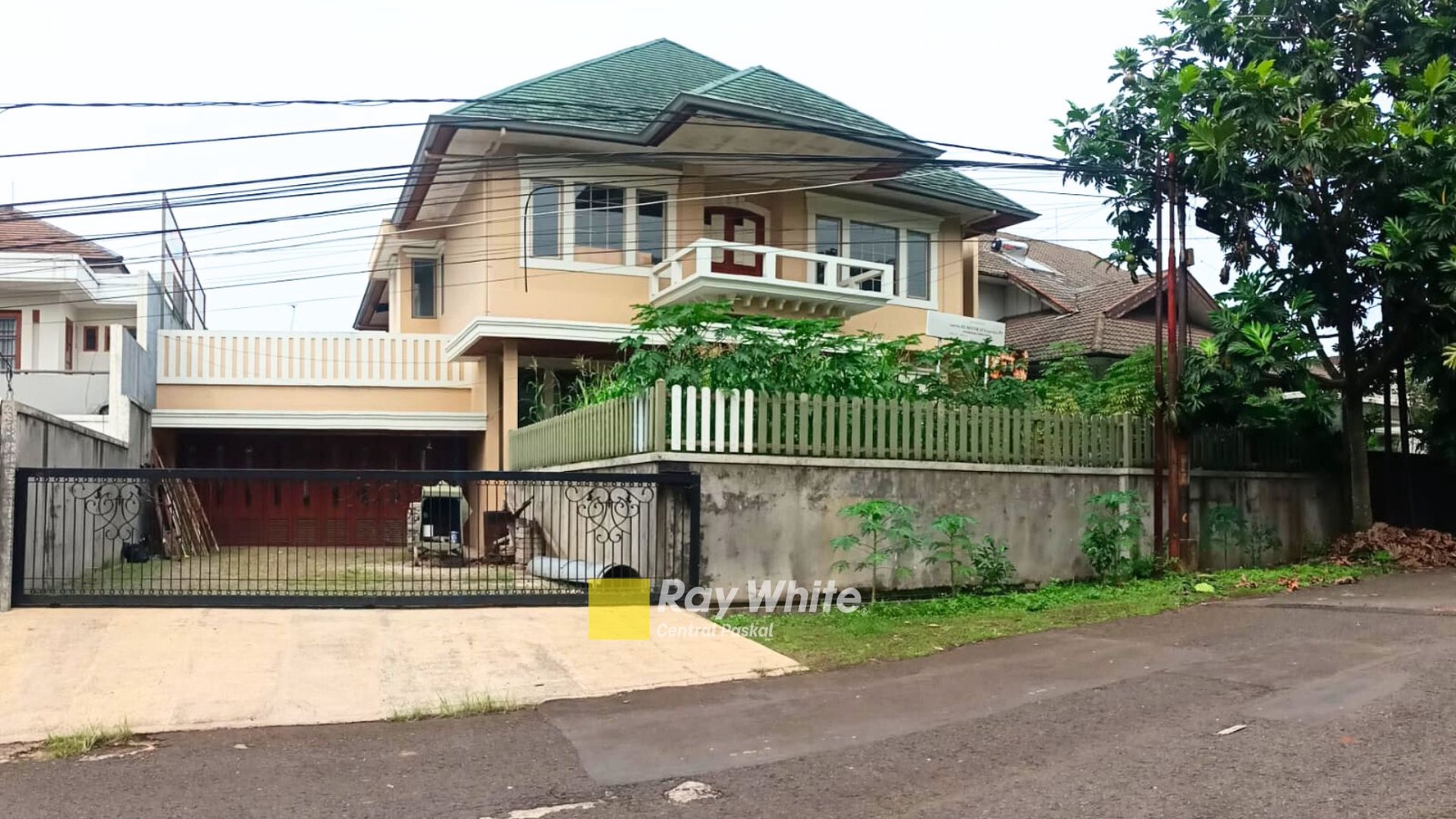 DIJUAL RUMAH DAERAH SETRARIA