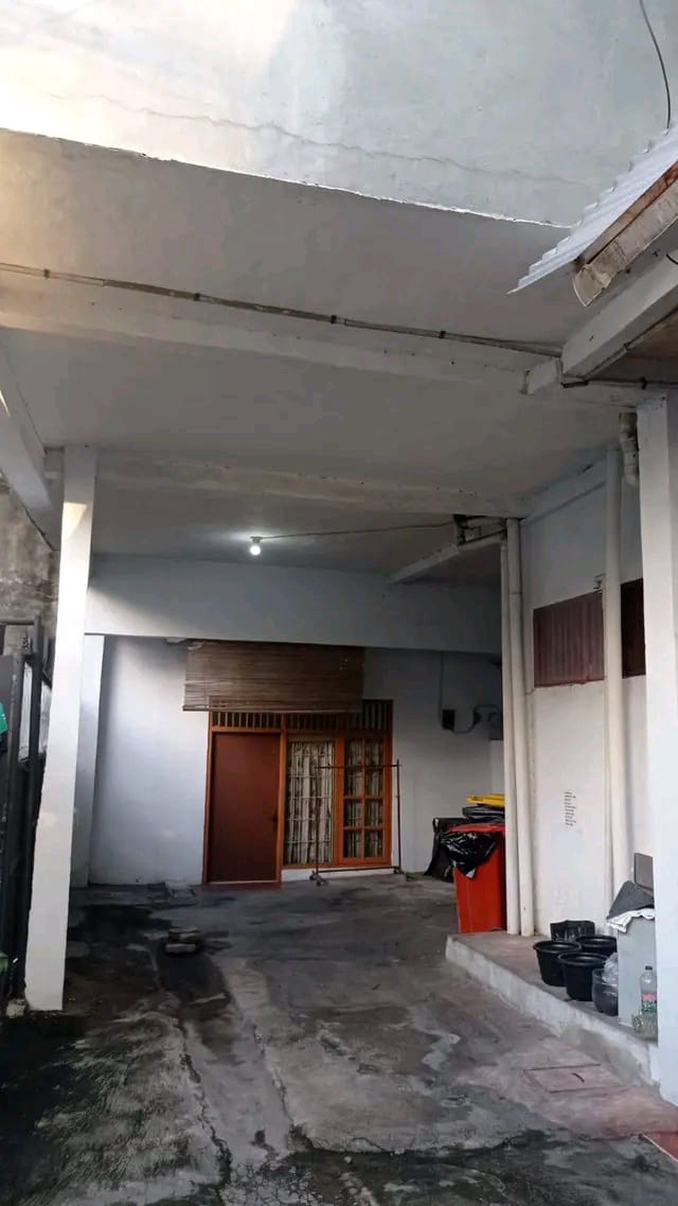 Dijual Rumah Tinggal dan Rumah Kost 2 Lantai di kawasan Benhil Karet Tengsin dengan Harga Menarik