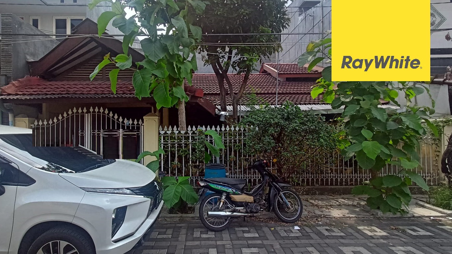 Rumah SHM di Bendul Merisi Permai, Surabaya 