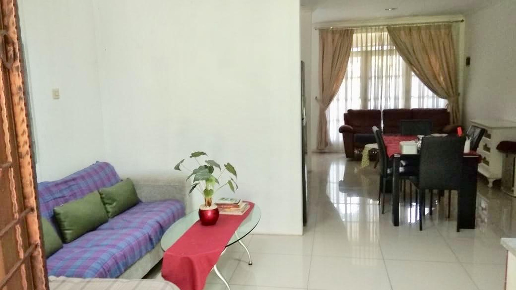 Rumah Tua Semi Furnish, Halaman Luas, dan Hunian Nyaman @Perkici, Bintaro