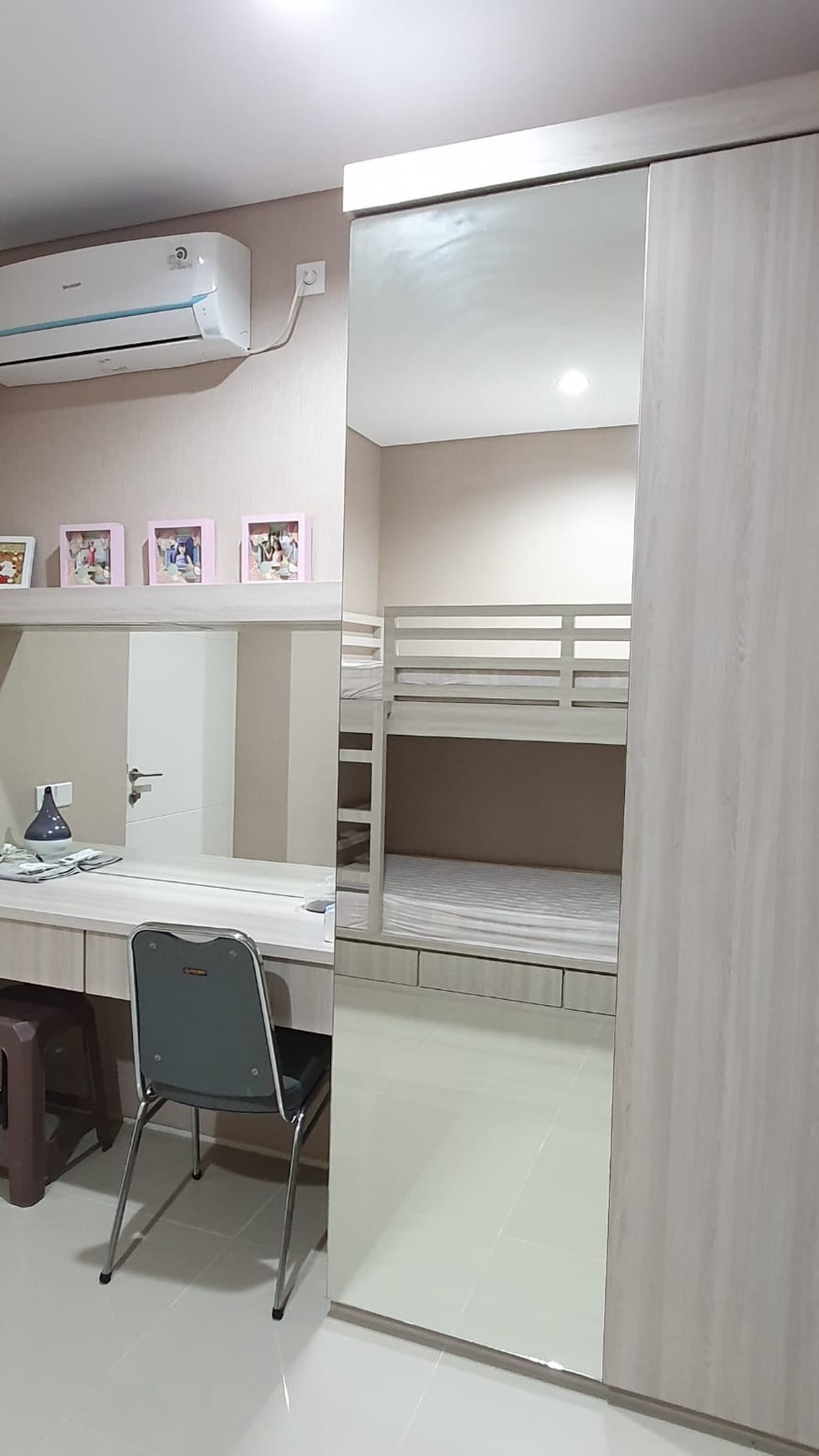 Dijual Rumah Cantik Full Furnished North West Citraland Utara Surabaya