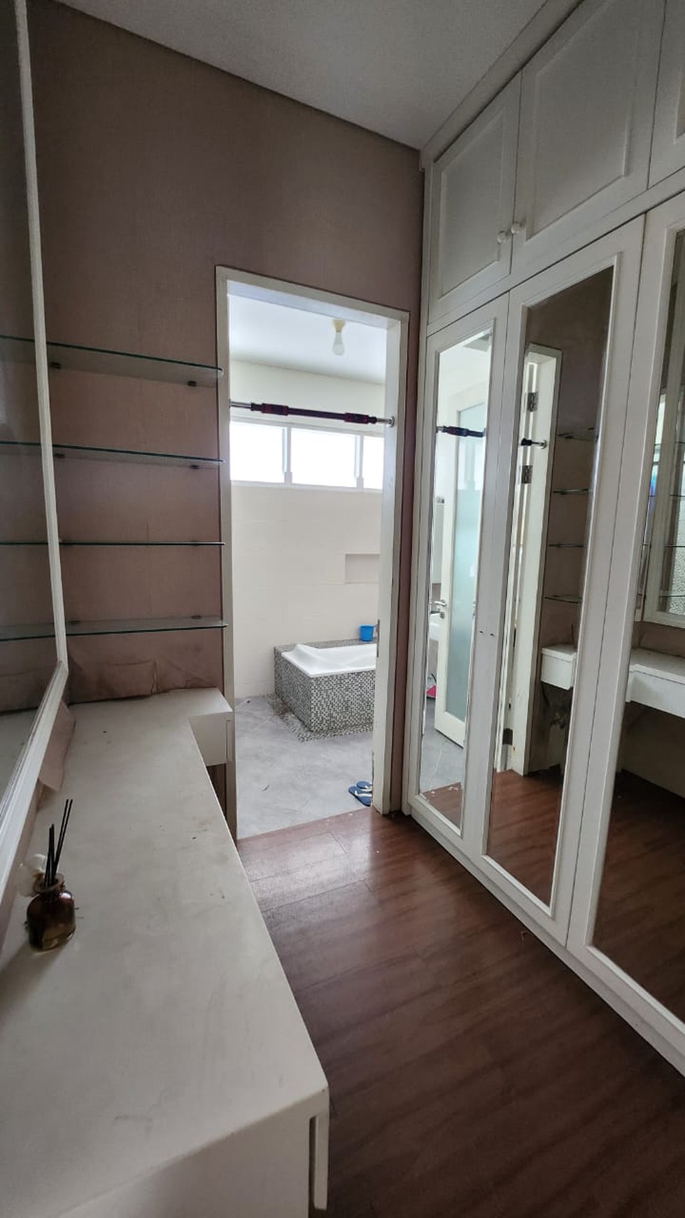 Dijual Rumah Royal Residence Ada Kolam renang Surabaya Barat