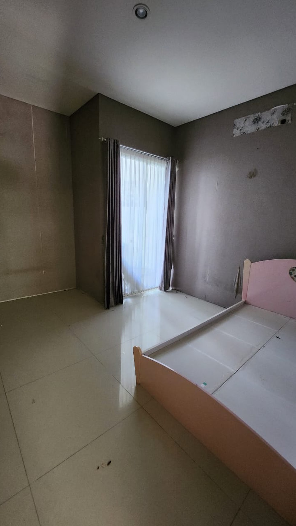 Dijual Rumah Royal Residence Ada Kolam renang Surabaya Barat