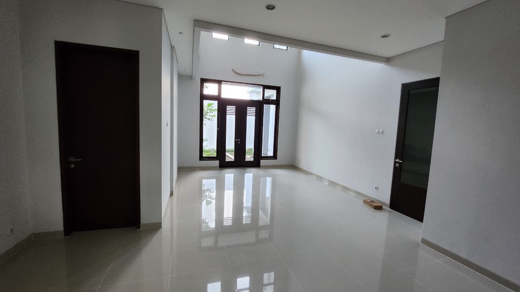 Dijual Rumah Cantik Siap Huni Royal Residence Wiyung Surabaya Barat