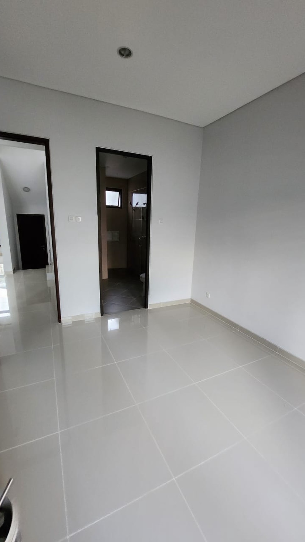 Dijual Rumah Cantik Siap Huni Royal Residence Wiyung Surabaya Barat