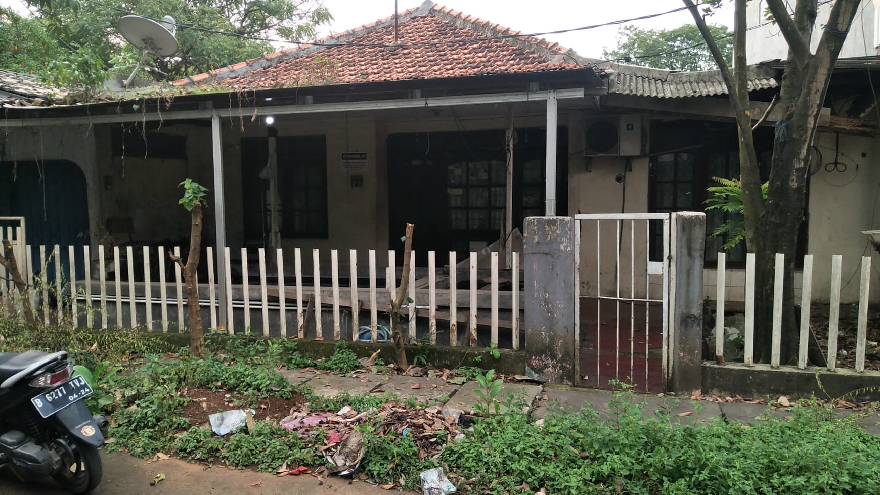 Rumah Hitung Tanah Lokasi Strategis Pinggir Jalan Raya @Tanah Tinggi, Tangerang