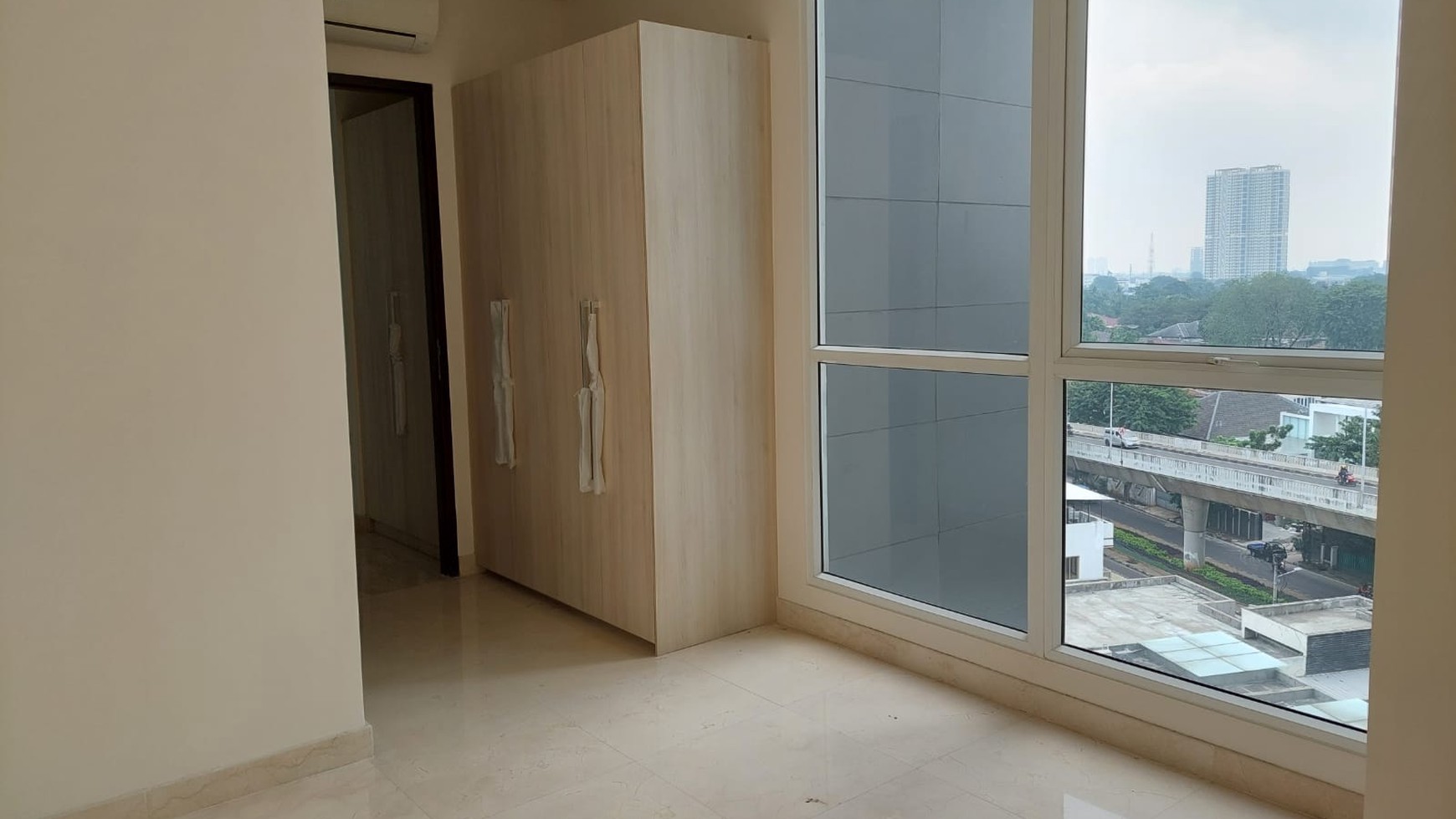 WELL-LIVING AND LUXURY APARTMENT IN PERMATA HIJAU